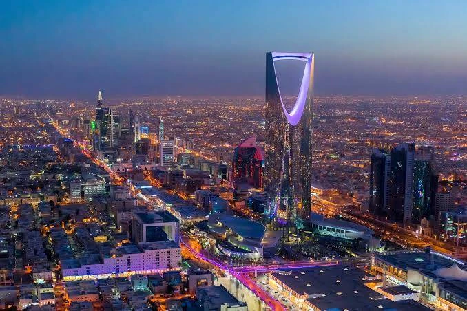 عودة التأشيرة العائلية متعددة الدخول.. لزيارة السعودية لكل الجنسيات